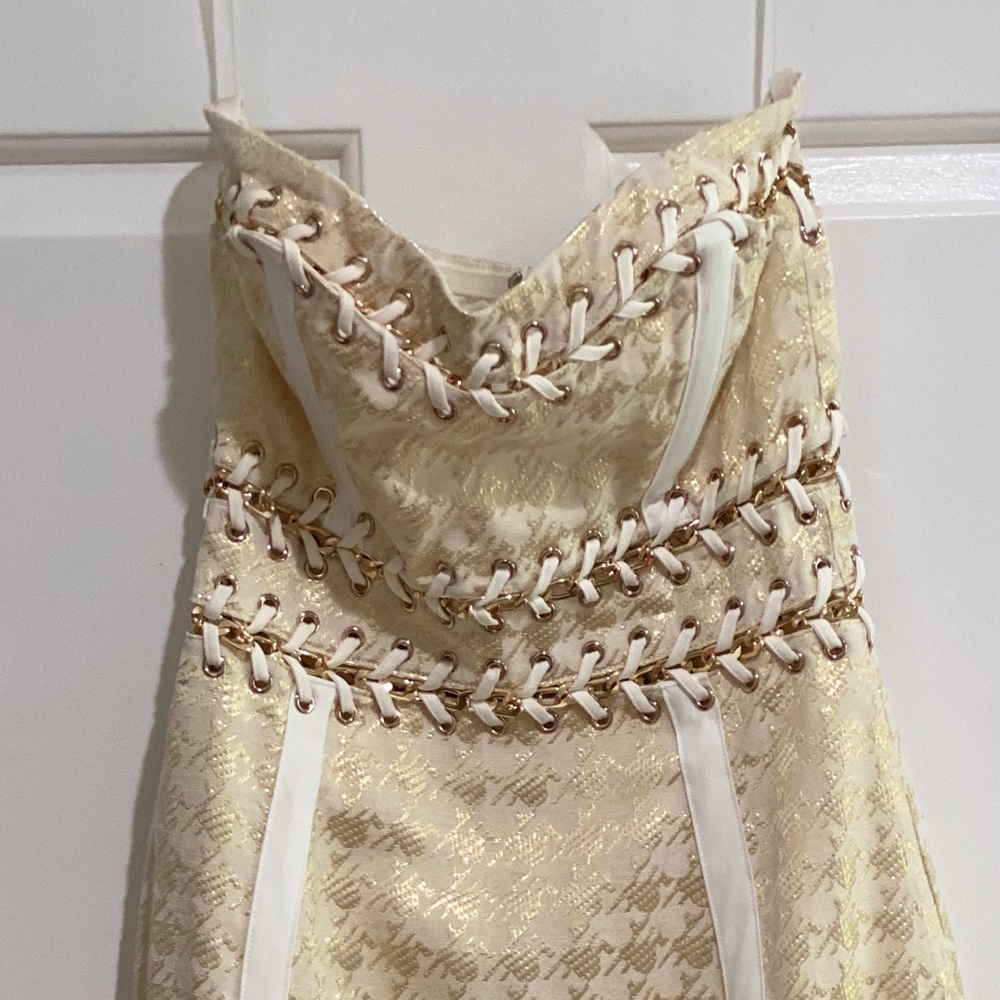 New like dress, only worn once. Great condition